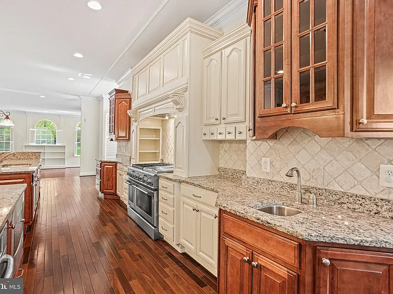 13551 Triadelphia Mill Rd — Photo 19