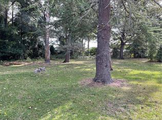 531 W Blue St, Saint Pauls, NC 28384