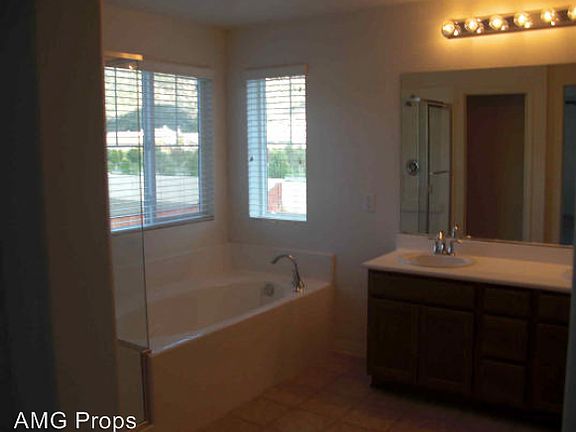 3rd image of 532 Dana Ln