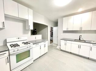 23-11 124th St, College Pt, NY 11356