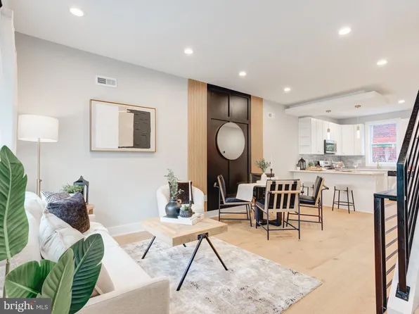 1943 N Leithgow St, Philadelphia, PA 19122