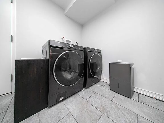 4th image of 23-42 Crescent St #1B