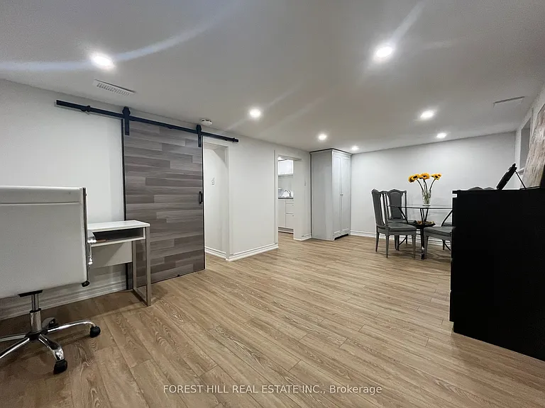 960 Briar Hill Ave #BASEMENT — Photo 6