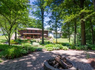 209 Whispering Oaks Dr, Bethalto, IL