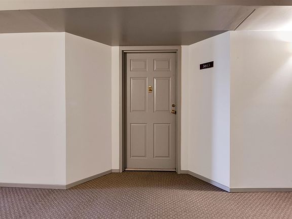 3rd image of 3613 Country Club Dr