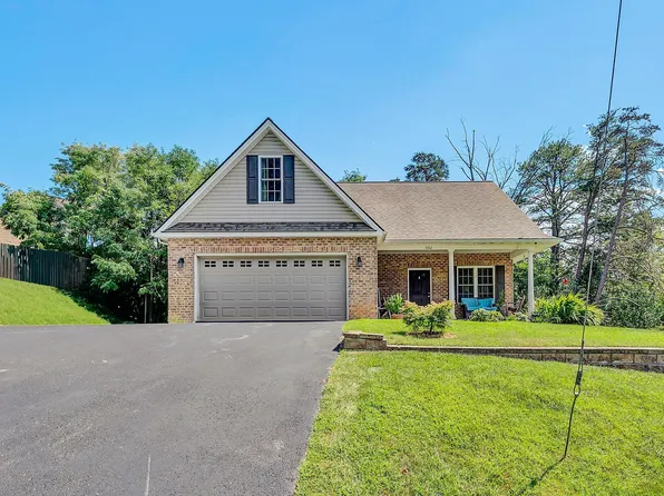 1062 N Mill Rd, Salem, VA 24153