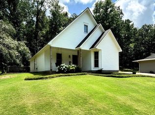 76 Cherokee Rd, Cherokee Village, AR 72529