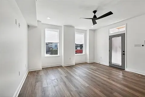 Building Photo - 1527 Lafreniere St