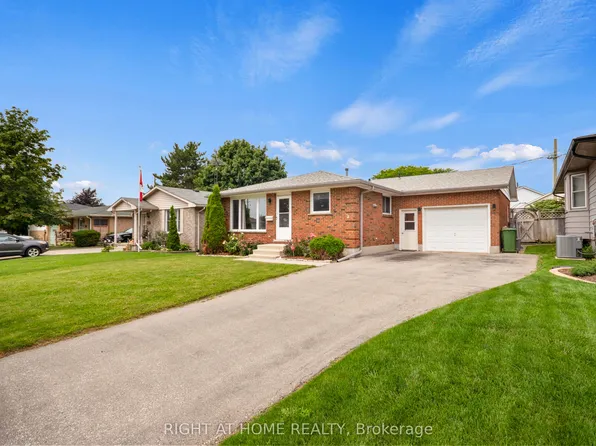 7 Raven Ave, Saint Thomas, ON N5R 5K8