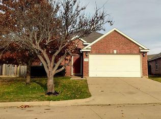 4745 Sea Ridge Dr, Fort Worth, TX 76133