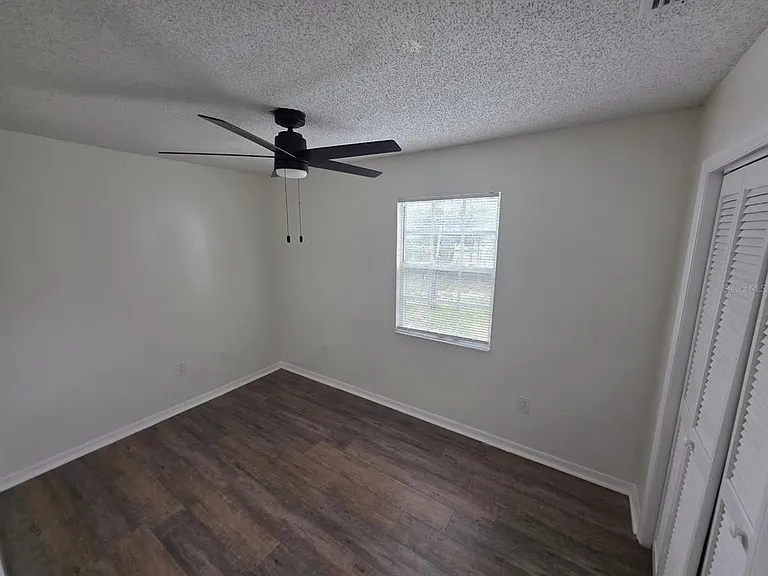 619 Knowles Rd #B — Photo 11