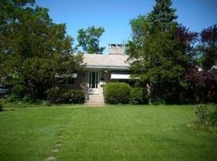 8432 Greenwood Ave, Munster, IN 46321