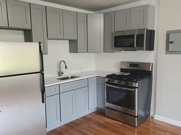 920 Madison St NW #301 — Photo 4