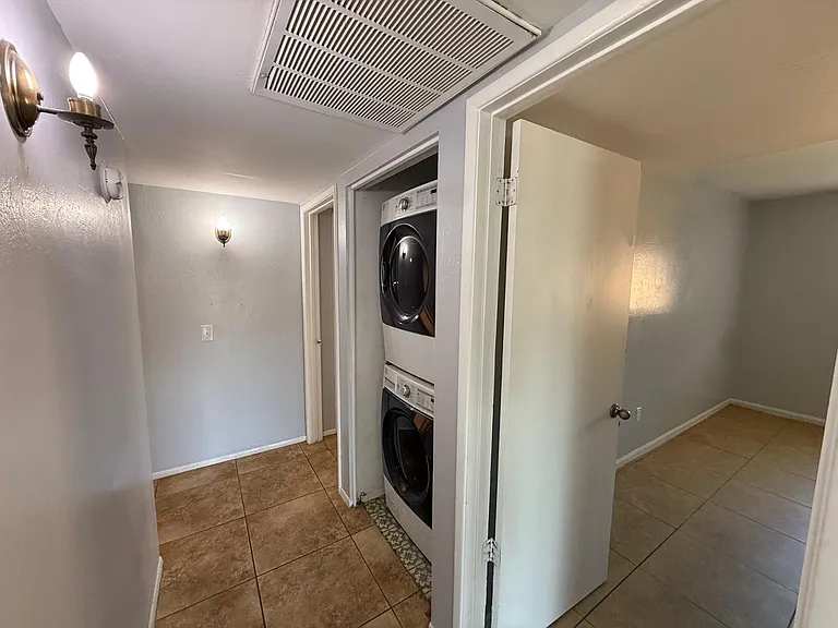 126 W Loma Vista Dr #101 — Photo 5