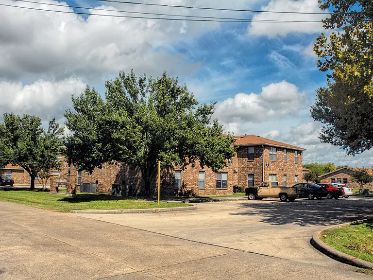8409 Oleander St — Photo 1