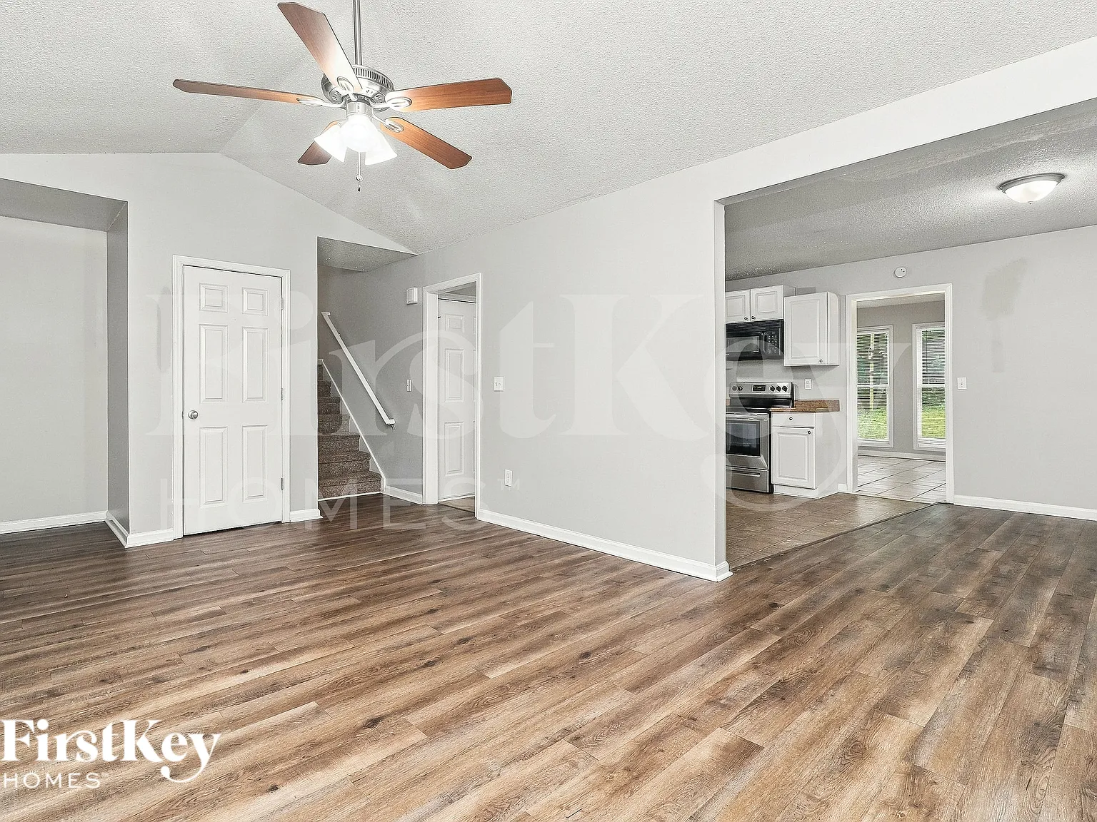 3 bed, 2.0 bath, 1692 sqft, $1,955 — Photo 4