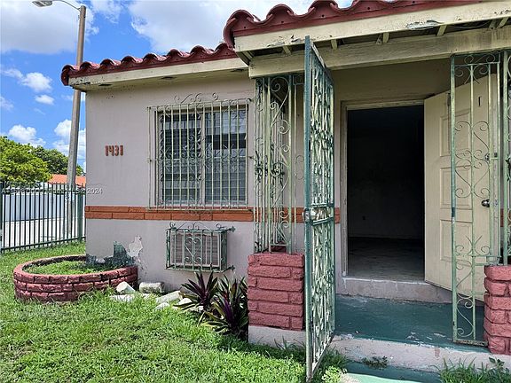 3rd image of 1431 NW 37th Ave