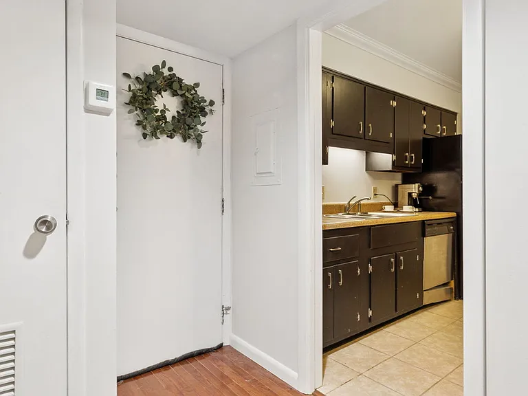 1302 Dr Martin Luther King Jr Blvd #32 — Photo 2