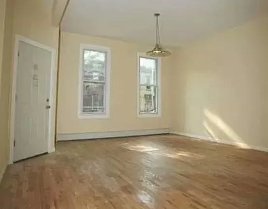 3rd image of 1339 Greene Ave