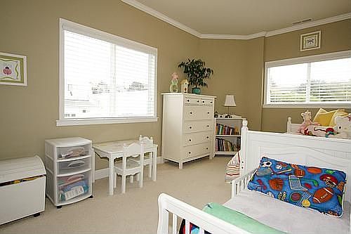 5th image of 116 Cayuga Ave