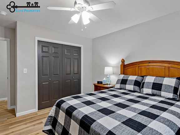 4th image of 308 E Broadway St #1