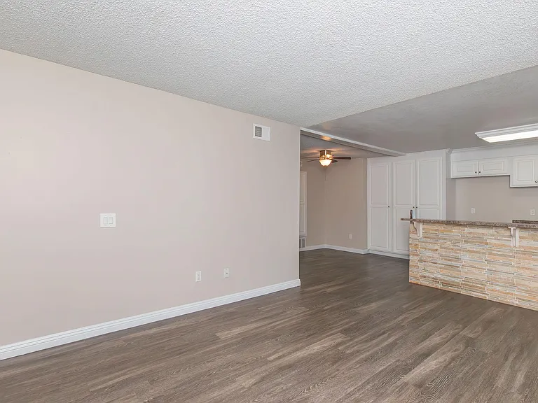 Arbor Court Apartment Homes — Photo 23
