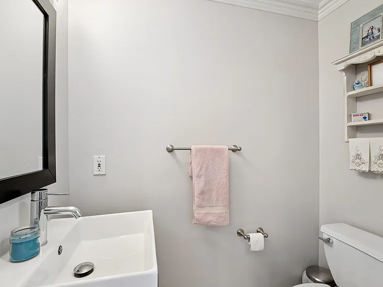 428 Newburgh Ct #428 — Photo 12