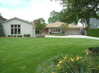 3384 Edgewood Park Dr, Commerce Township, MI 48382