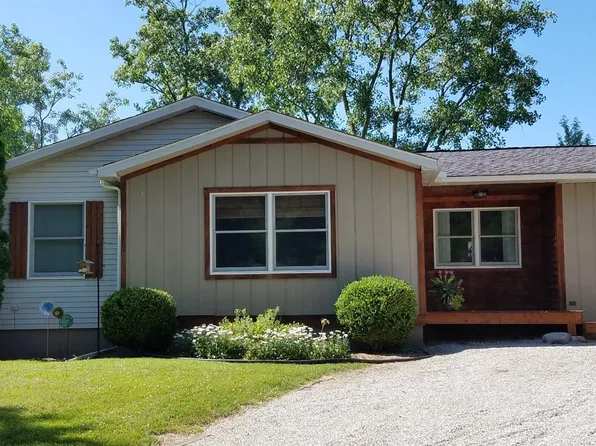 2110 Foss Ct, Ann Arbor, MI 48103