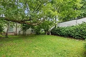 839 Elmwood Ave — Photo 16