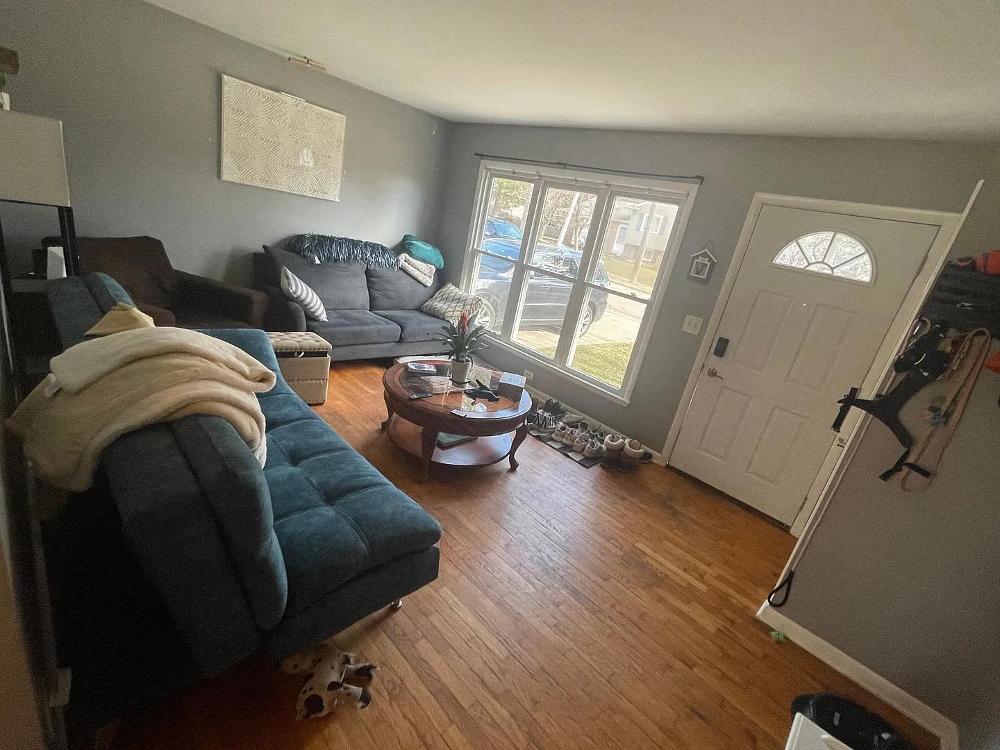Excellent 4 bedroom home in great neighborhood — Photo 2