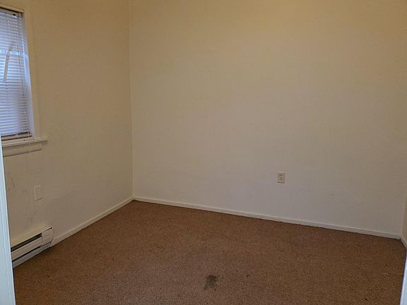 4th image of 531 E 10th St APT 2