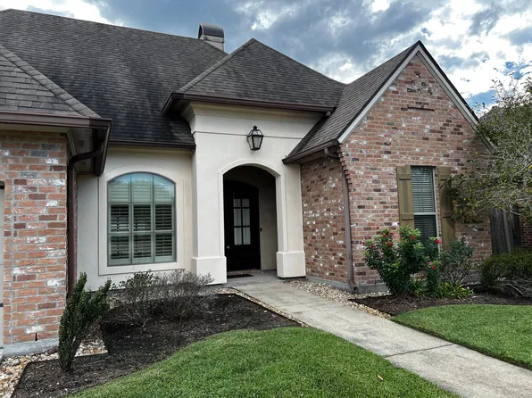 108 Huttingtower Ln, Lafayette, LA 70508