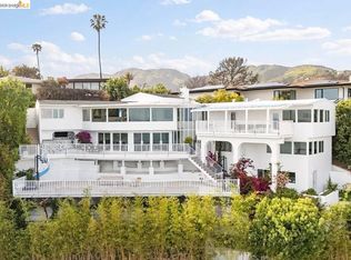 17440 Revello Dr, Pacific Palisades, CA 90272