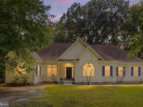 112 Stratford Cir, Colonial Beach, VA 22443