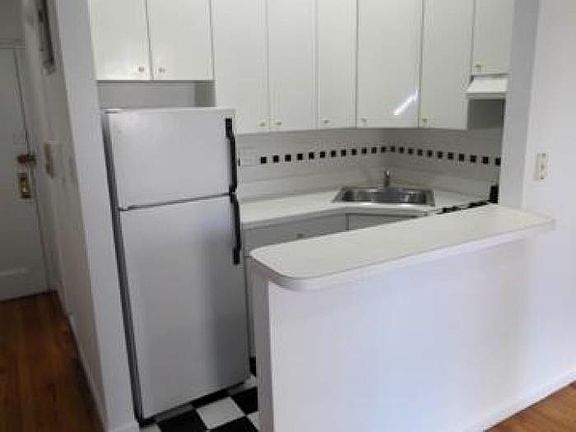 5th image of 171 E 92nd St Frnt 2