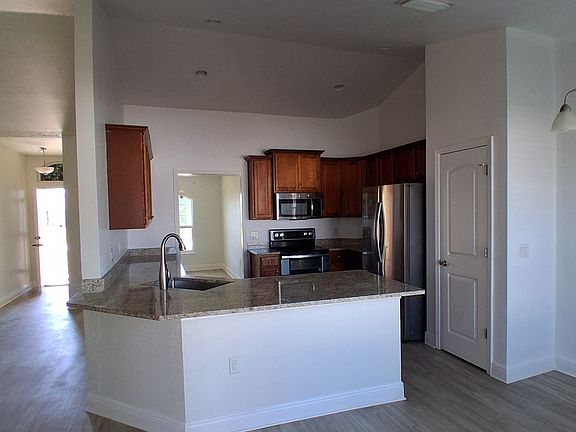 4th image of 4221 NE 18th Ave