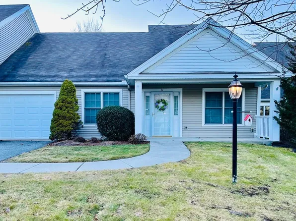 37 Ivy Cir, Wilbraham, MA 01095