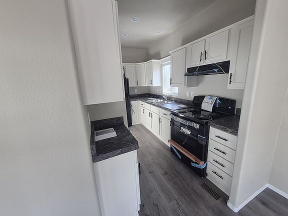 3rd image of 2165 N Wheatfields Rd #54