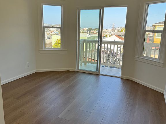 5th image of 522 Bright St