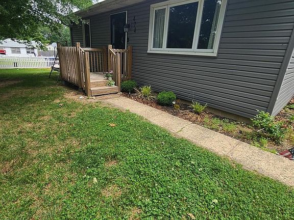 3rd image of 474 Karen Ave