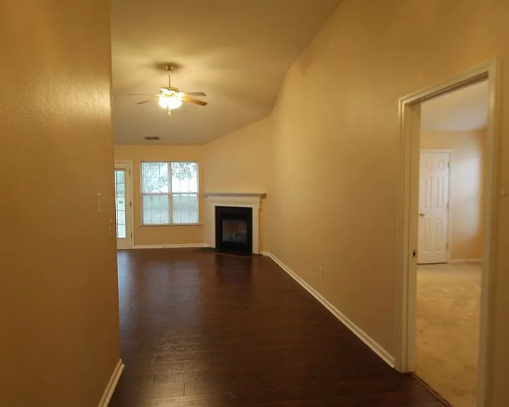 1281 Spring View Ct — Photo 2