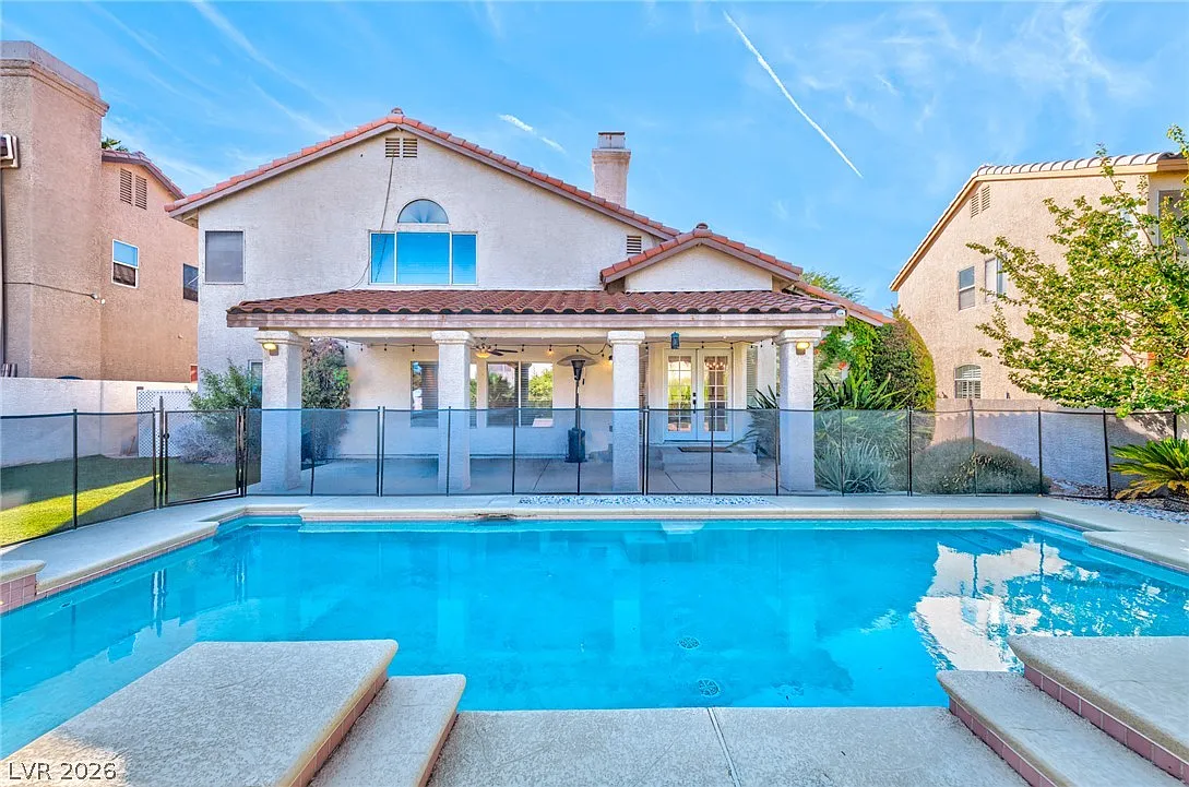 4 bed, 3.0 bath, 2468 sqft, $4,495 — Photo 1
