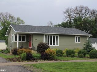 1075 Front St, Garner, IA 50438