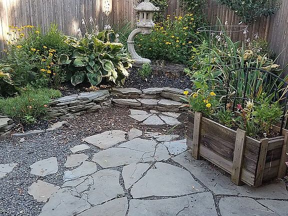 5th image of 43 Cedar Hill Ave