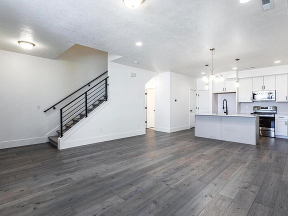 3rd image of 5566 S Carnelian Pkwy Lot 2
