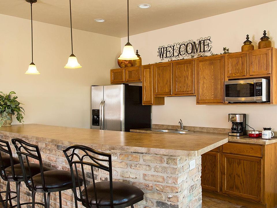 Clubhouse bar.