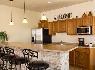 731 Fredrick Ct #B1, Green Bay, WI 54313