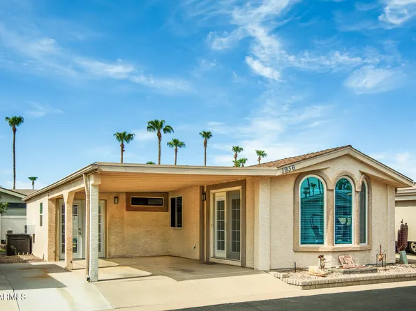 1936 E BELLERIVE Drive, Chandler, AZ 85249
