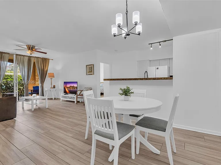 19501 E Country Club Dr #9101 — Photo 1